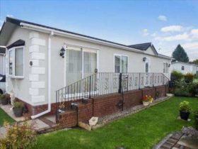 2 bedroom Detached f...